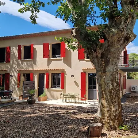 Domaine Des 3 Cepages شقة